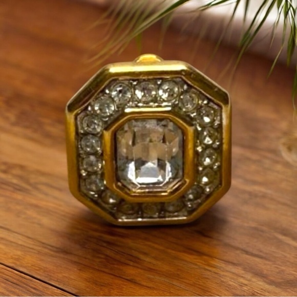 VINTAGE S.A.L. Clip-On Earring | Bold Gold Tone Rhinestone Statement Jewelry - Picture 7 of 10